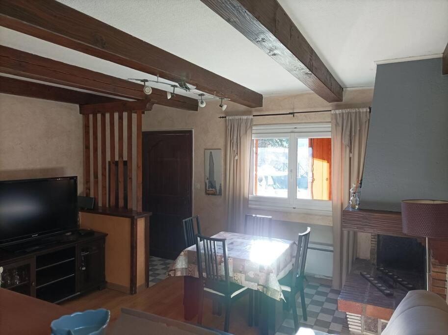 Appartement Joli 3 Pieces Au Calme